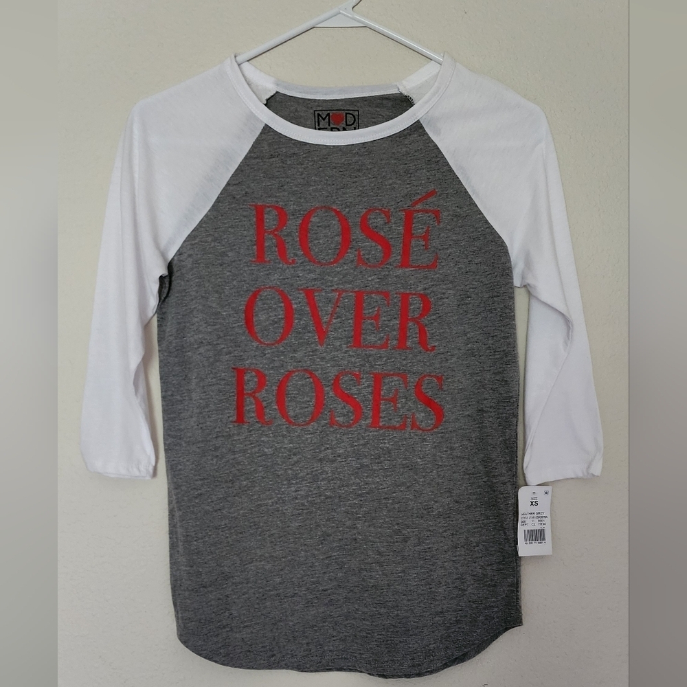 Modern Lux Rose Over Roses Women's Raglan T-shirt Gray & White Sz XS (NWT)